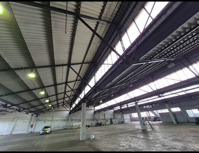 2,838M² WAREHOUSE TO LET IN PAARDEN EILAND